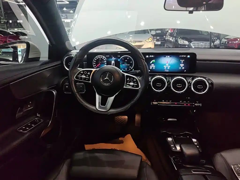 Mercedes-Benz A-Class — миниатюра 11