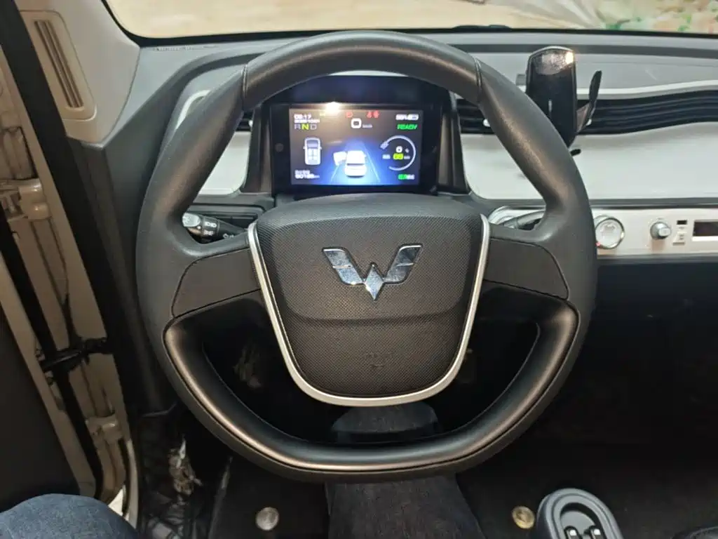 Wuling MINIEV — миниатюра 11