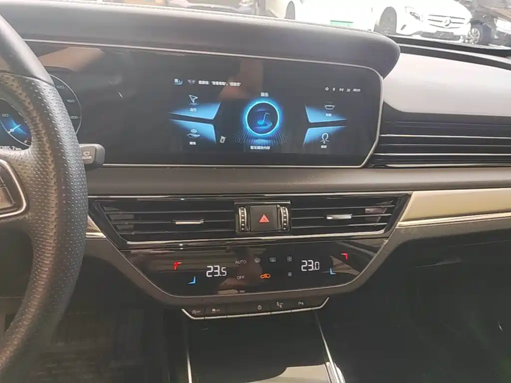 Hongqi Hongqi HS5 — миниатюра 13
