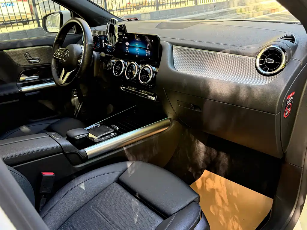 Mercedes-Benz GLA — миниатюра 3
