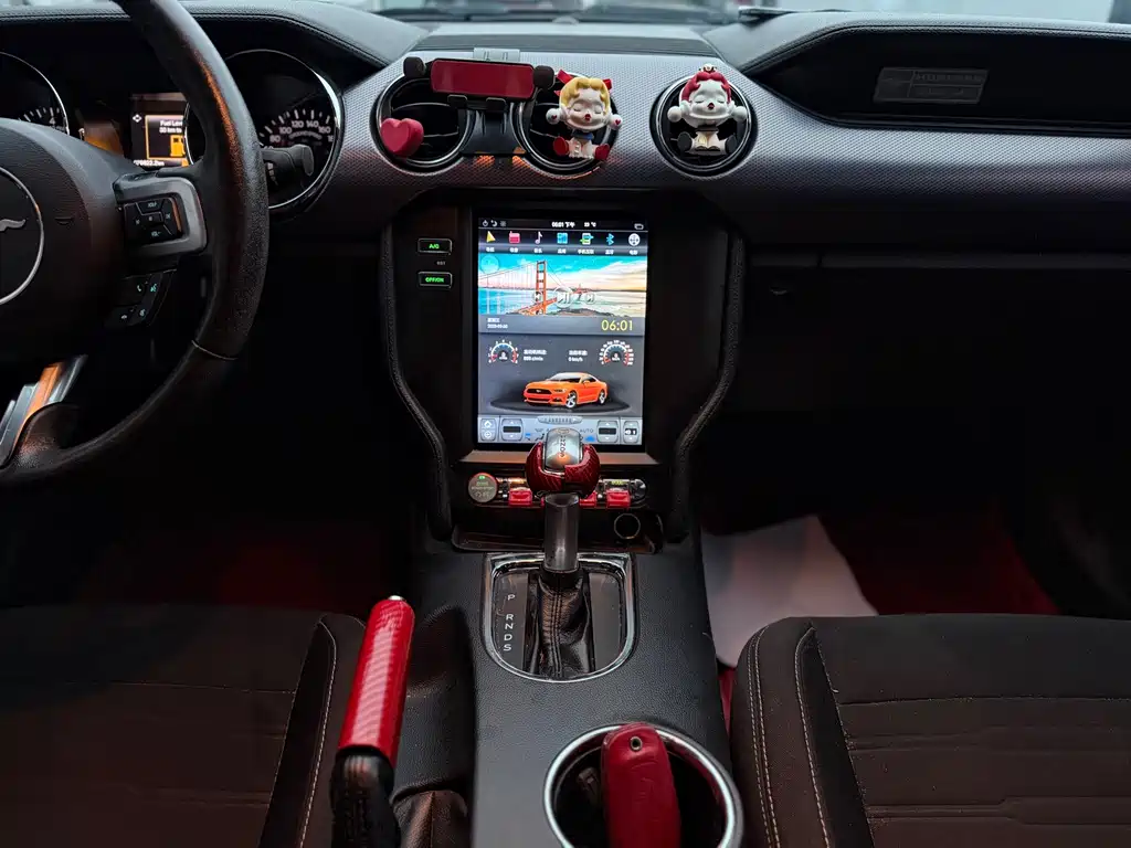 Ford Mustang — миниатюра 10