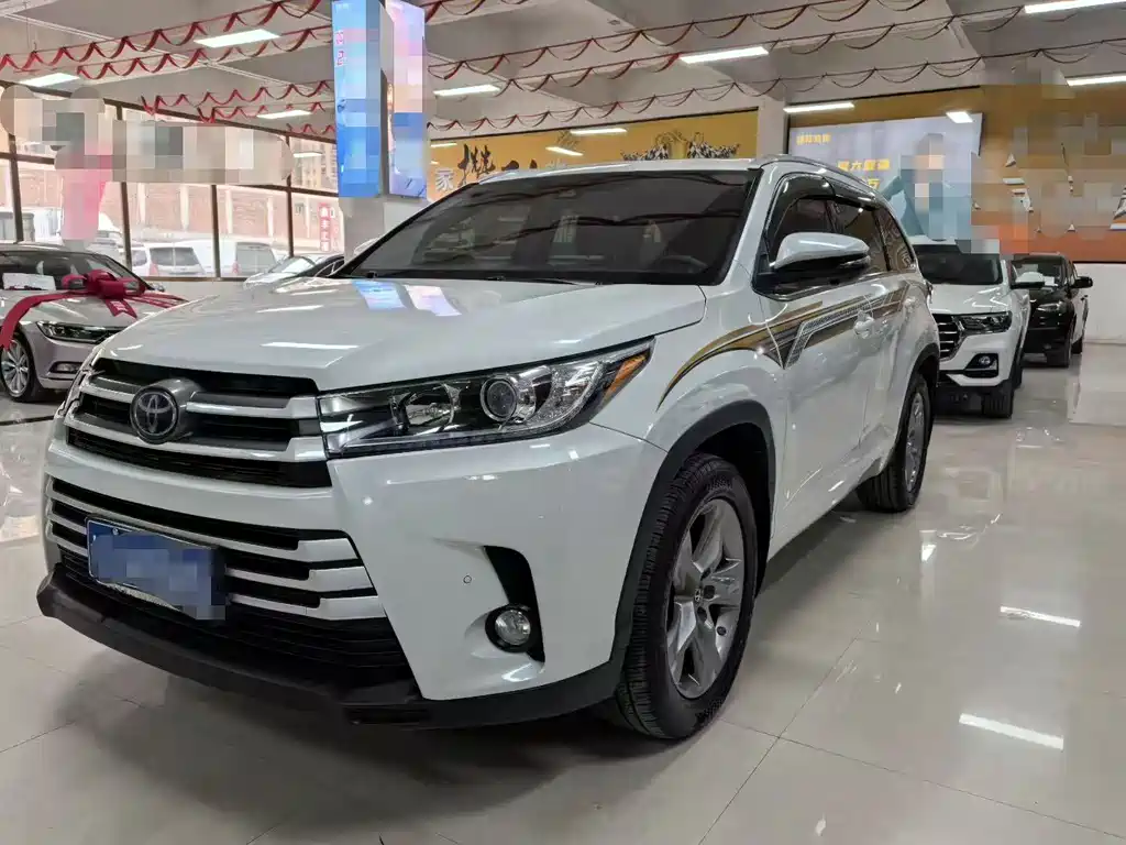 TOYOTA HIGHLANDER