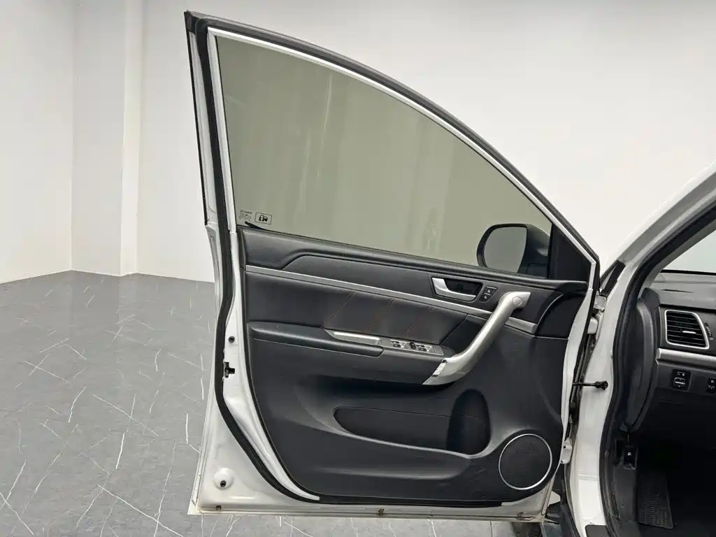 Haval M6 — миниатюра 12