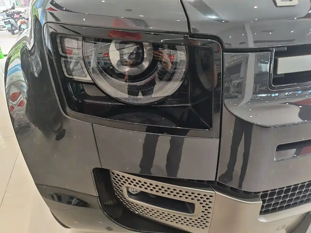 Land Rover Land Rover Defender 2023 110 3.0T P400 X-DYNAMIC HSE