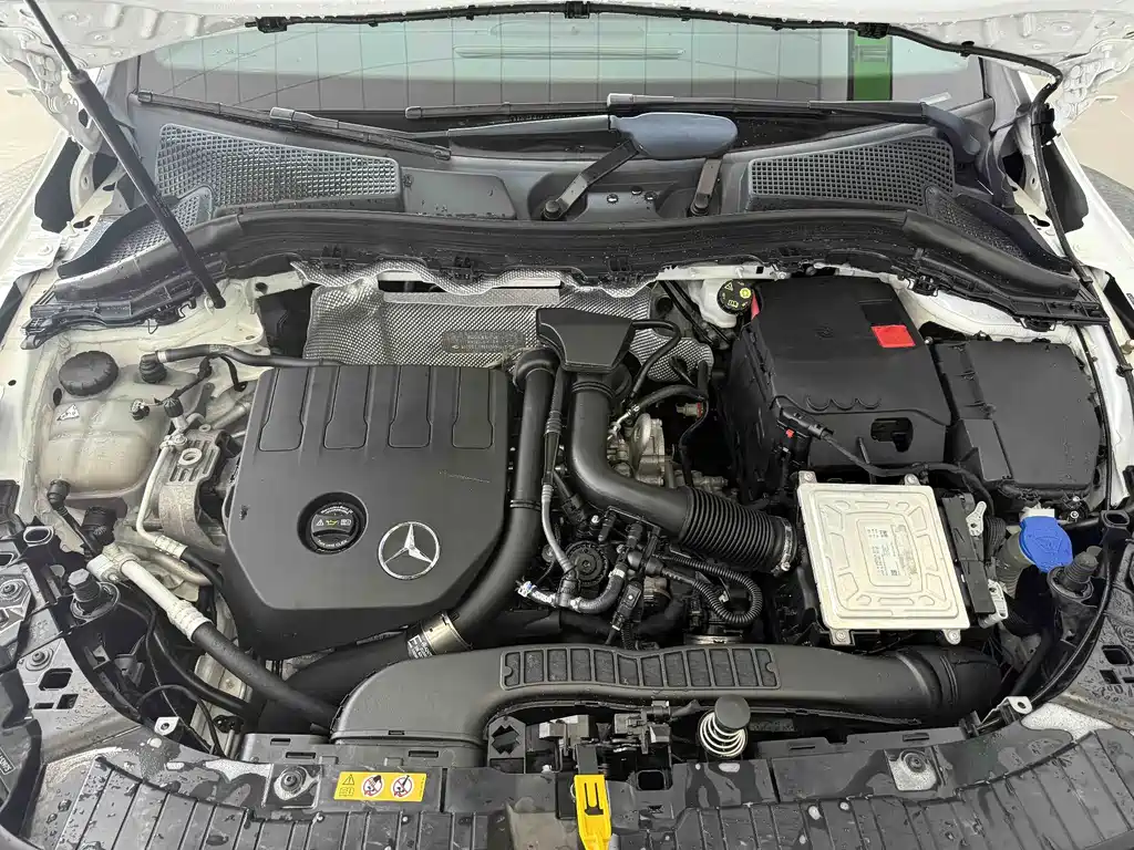 Mercedes-Benz GLA — миниатюра 21