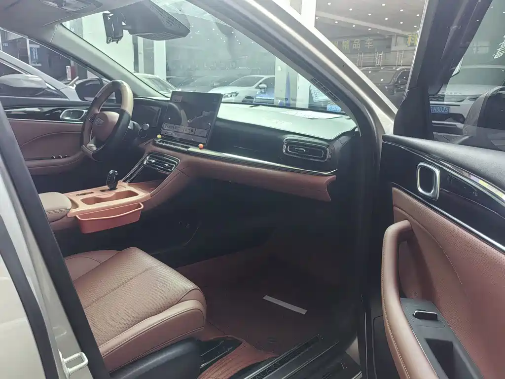 Geely Emgrand — миниатюра 5