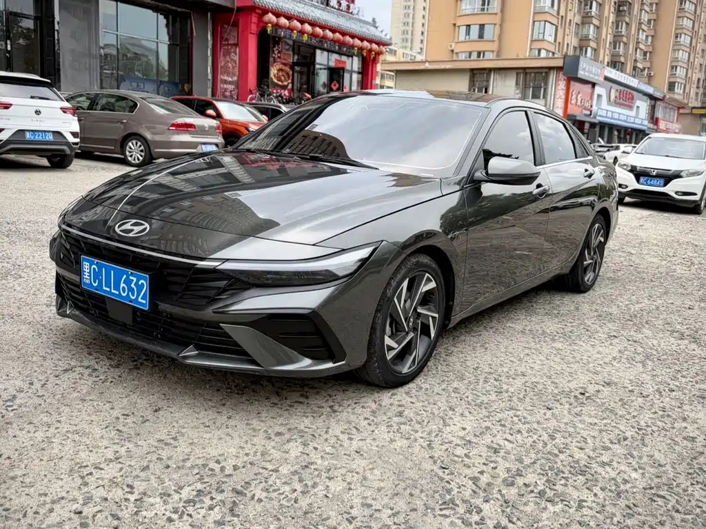 Hyundai Elantra
