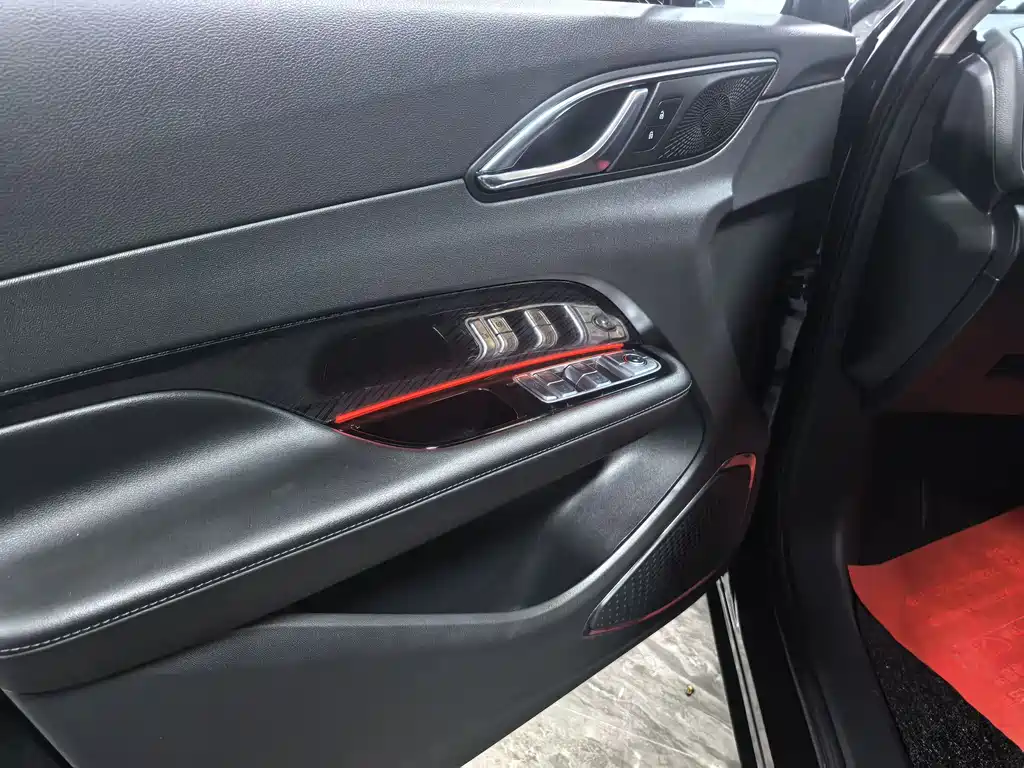 Hongqi HONGQI HS3 PHEV