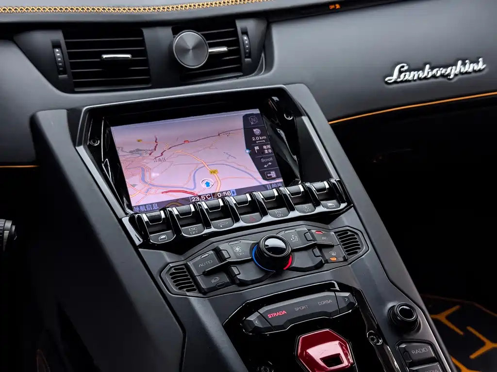 Lamborghini Aventador — миниатюра 27