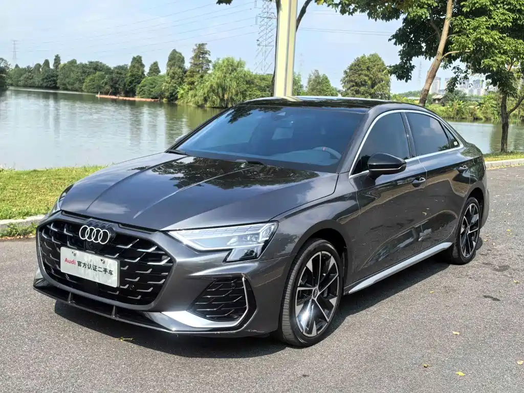 奥迪A3 2025款 A3L Limousine 35TFSI 飞驰尊享型 2025