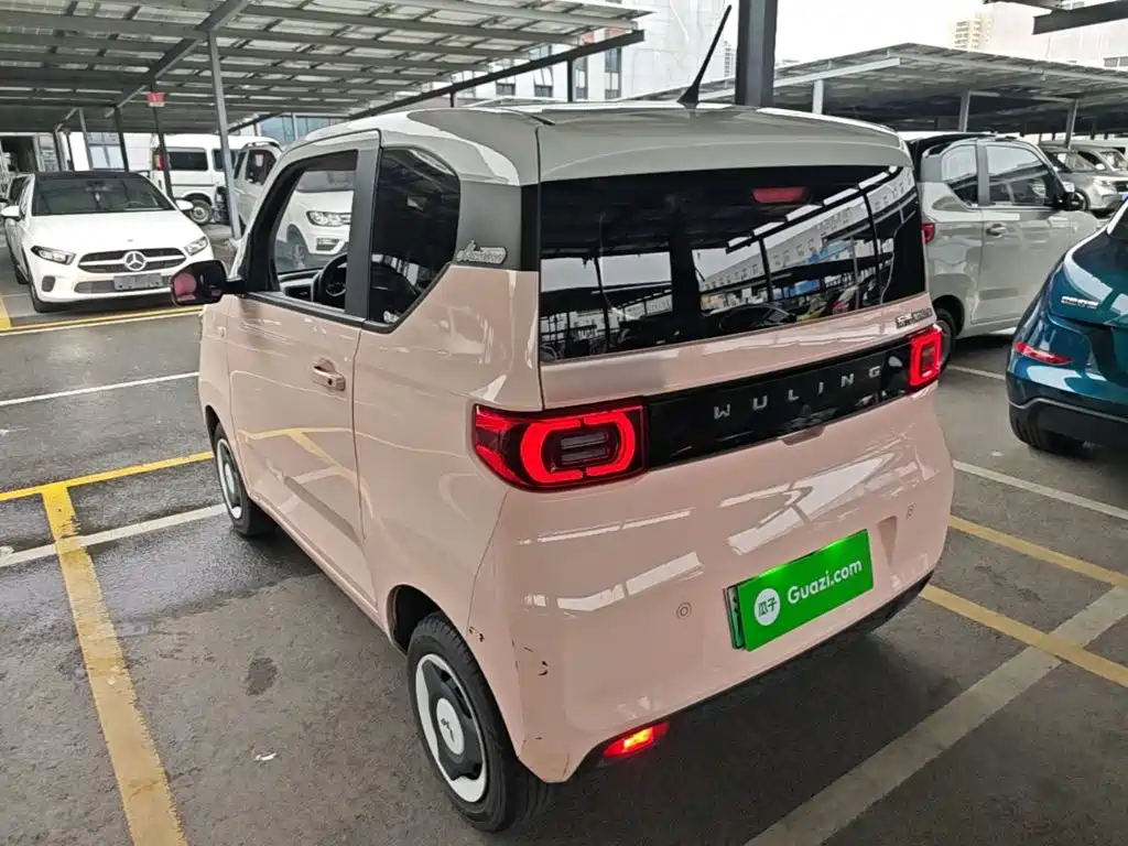 Wuling MINIEV — миниатюра 5