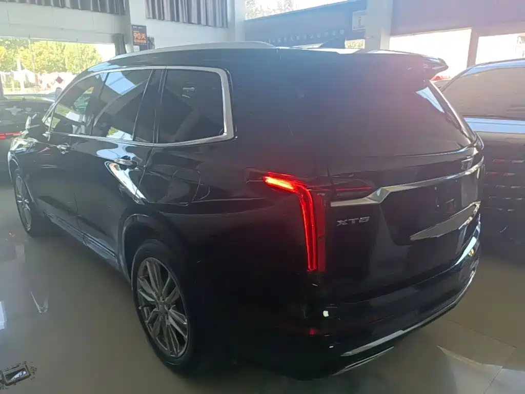 Cadillac XT6 — миниатюра 5