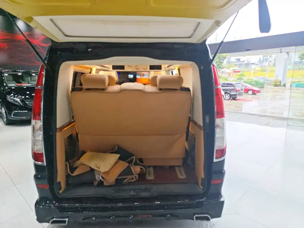 Mercedes-Benz Vito — миниатюра 20