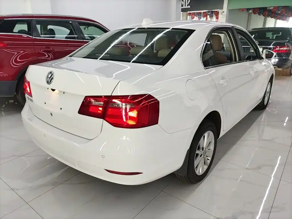 Volkswagen Jetta — миниатюра 7