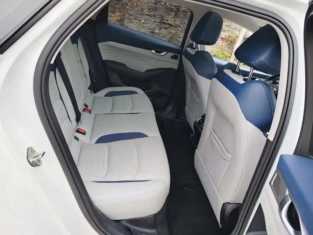 Geely Xingrui — миниатюра 9