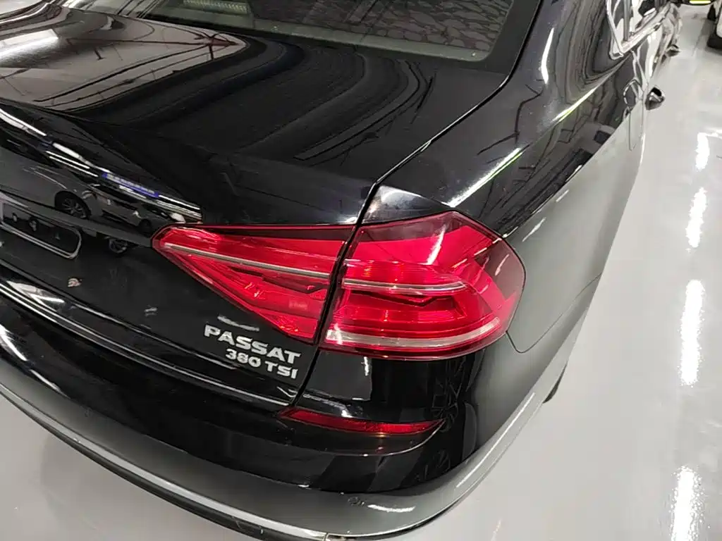 Volkswagen Passat — миниатюра 8