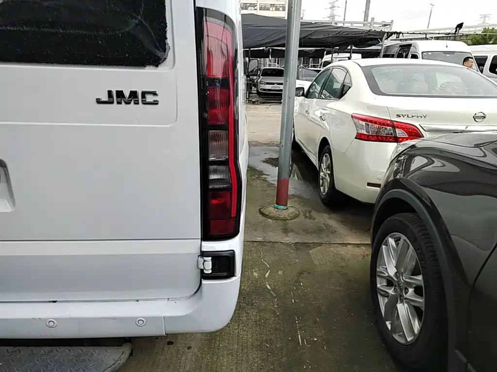 JMC JMC Fushun — миниатюра 8