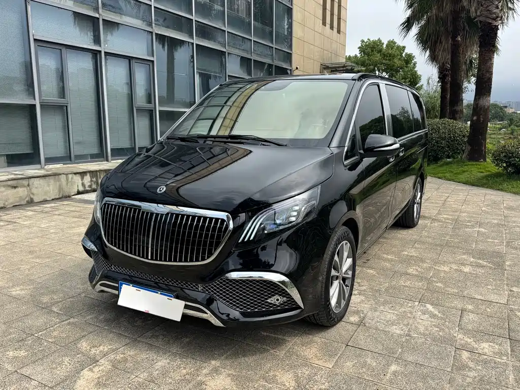 Mercedes-Benz V-Class — миниатюра 2