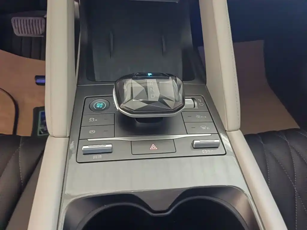 BYD Yuan UP — миниатюра 14