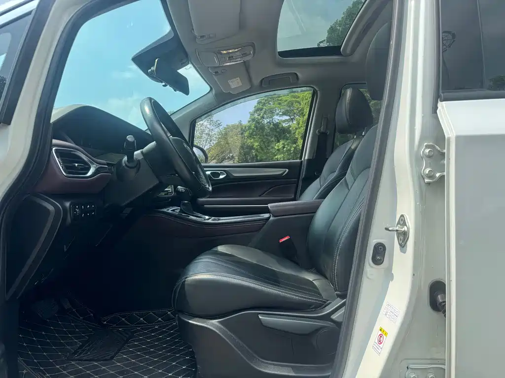 GAC Motor Trumpchi M6 — миниатюра 4