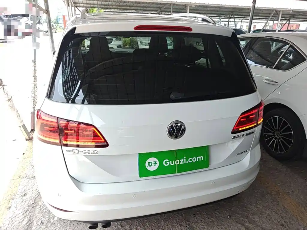 Volkswagen Golf · 2018 230TSI AT