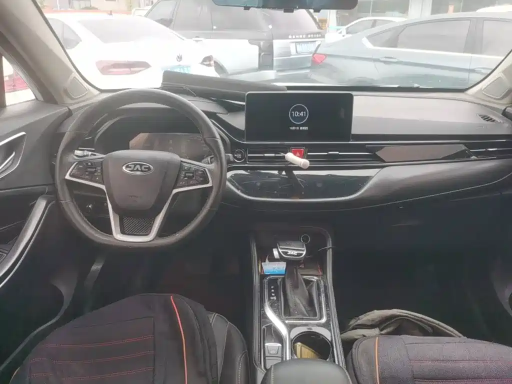 JAC X4 — миниатюра 10