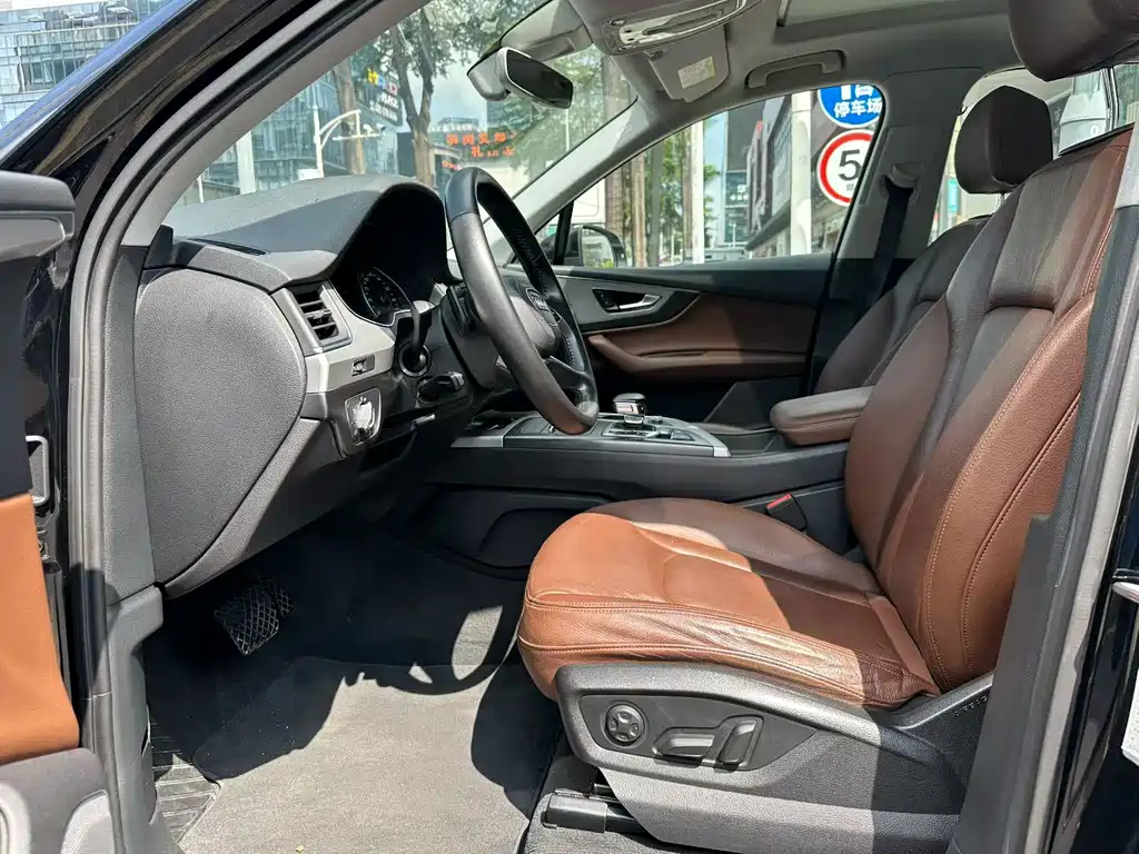 Audi Q7 — миниатюра 4