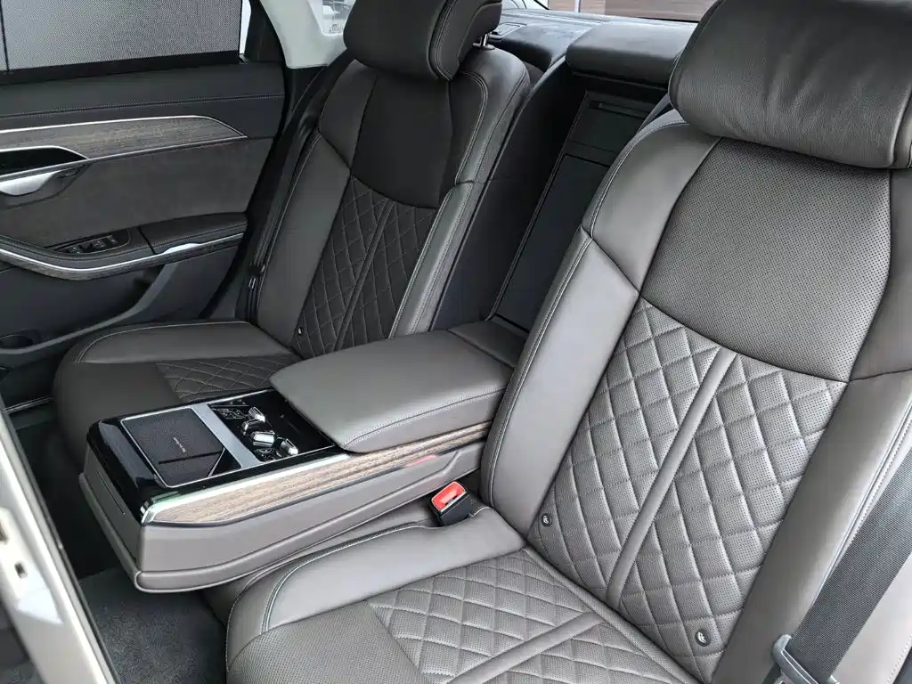 Audi A8 — миниатюра 35