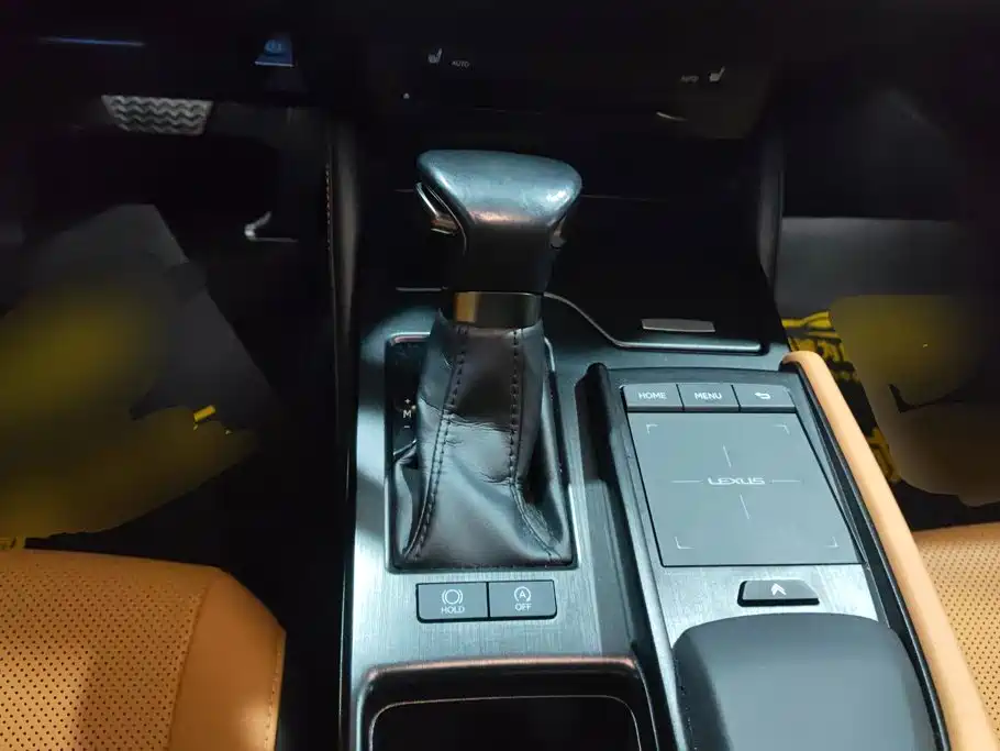 Lexus ES — миниатюра 16