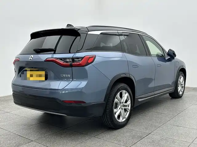 NIO ES8 2018 355KM мест