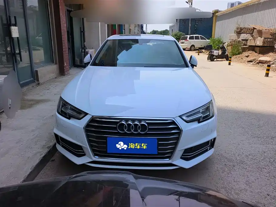 Audi A4L 2019 40 TFSI VI