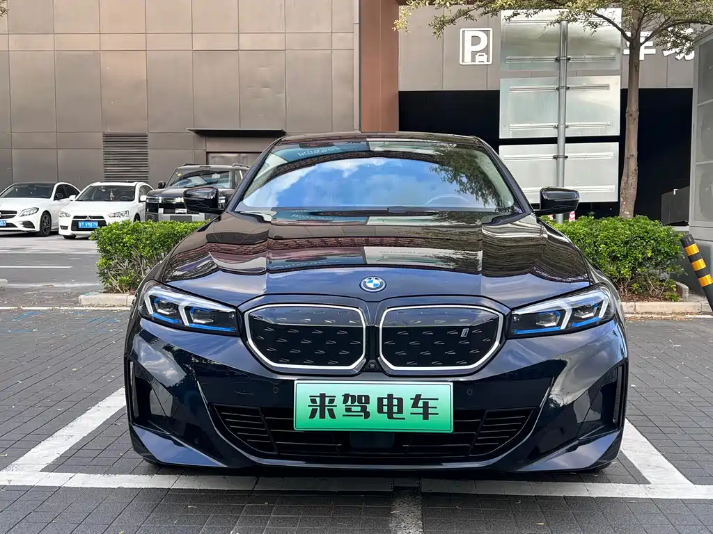 BMW i3 2023 eDrive 40 L Sport