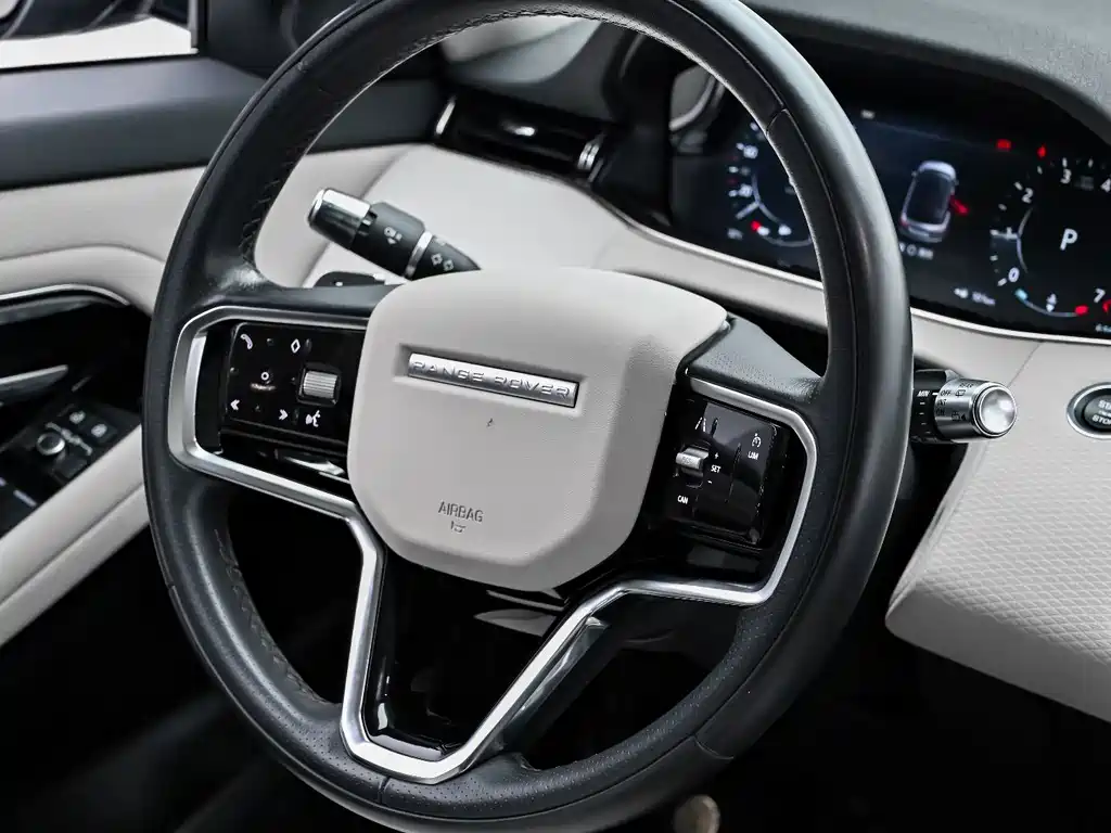 Land Rover Range Rover Evoque 2022 — фото 11