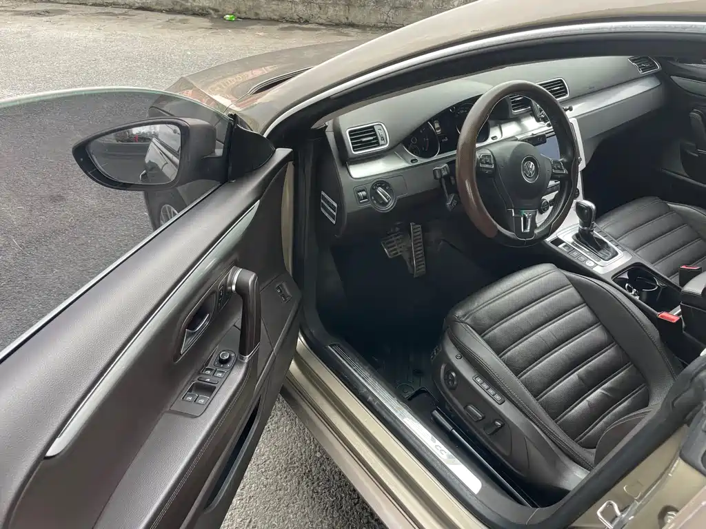 Volkswagen FAW - Passat CC CC 2016 1.8TSI Luxury
