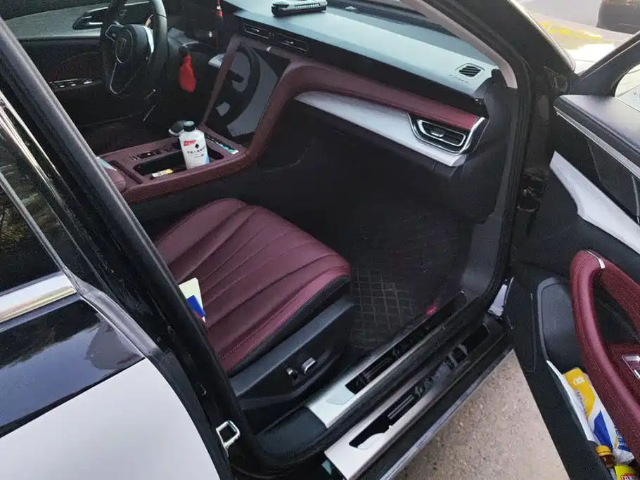 Hongqi Hongqi H5 — миниатюра 8