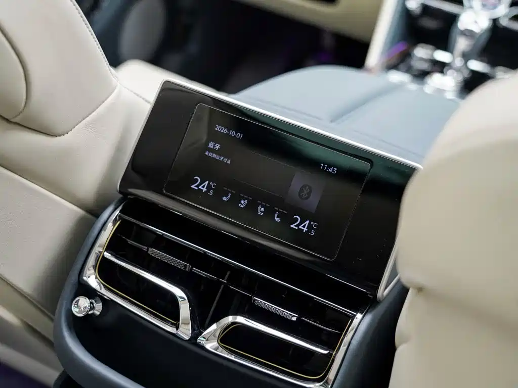 Bentley Flying Spur — миниатюра 13