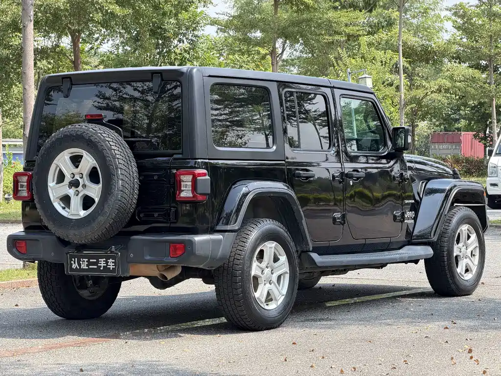 Jeep Wrangler — миниатюра 9