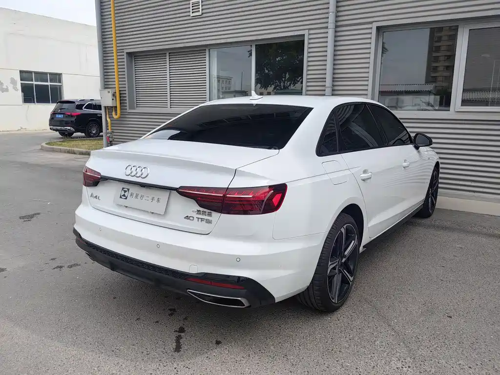 Audi A4L 2024 40 TFSI Luxury