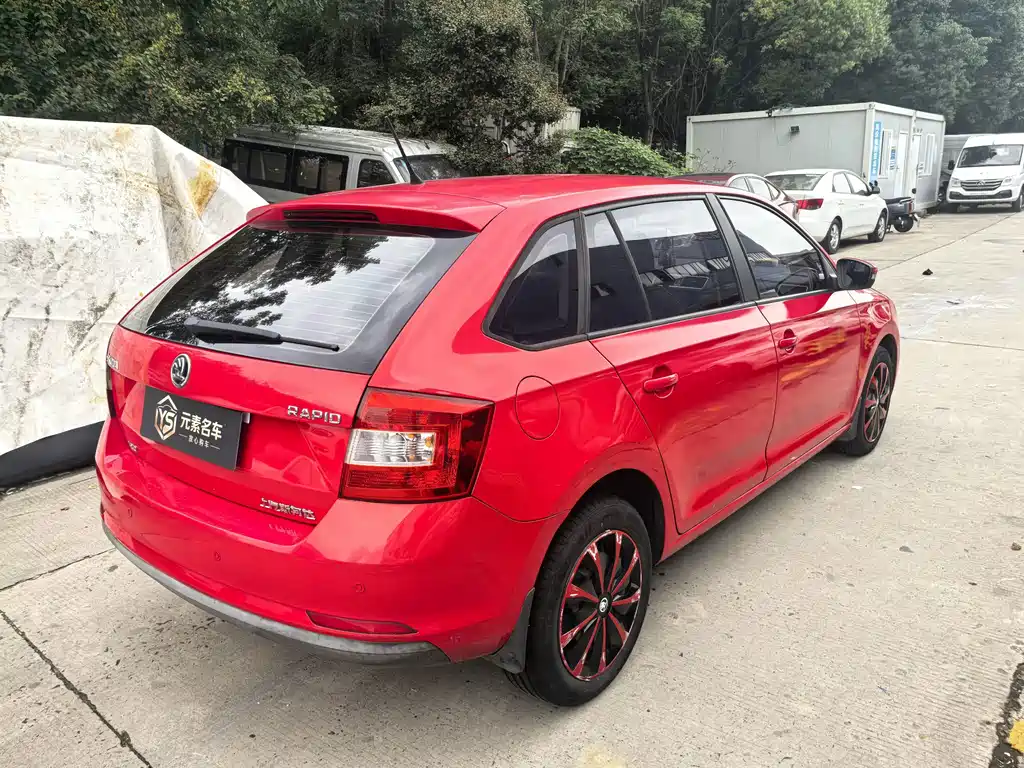 Skoda Rapid Spaceback — миниатюра 7