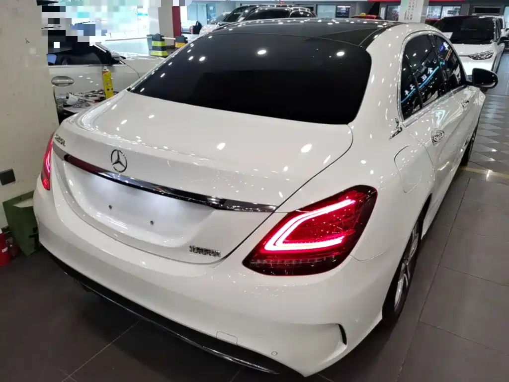 Mercedes-Benz C-Class — миниатюра 7