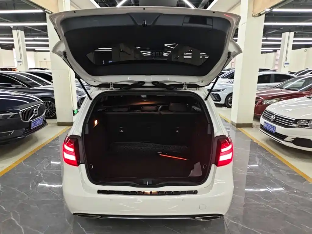 Mercedes-Benz B-Class — миниатюра 21