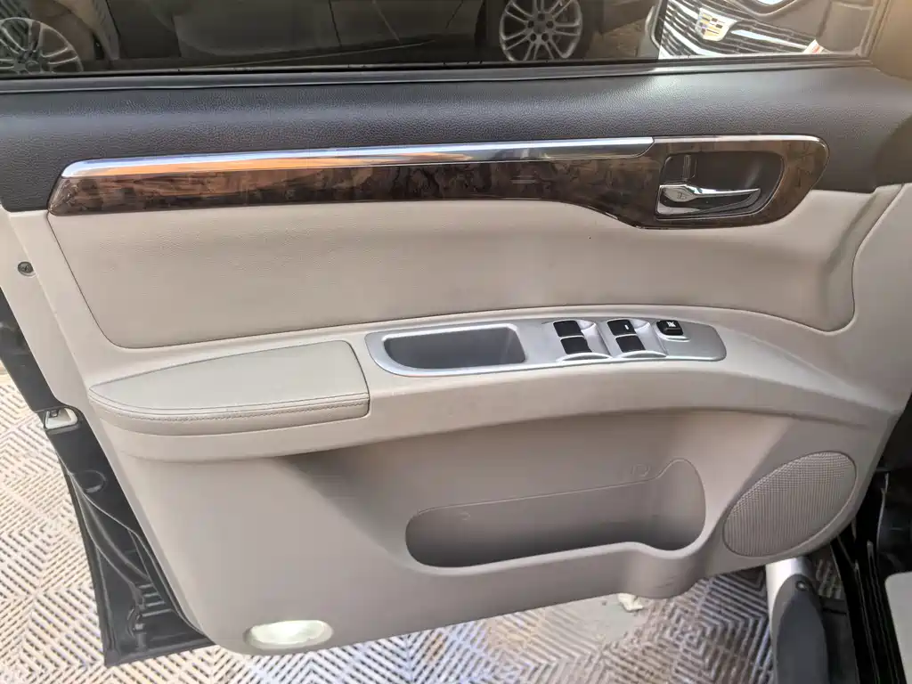 MITSUBISHI PAJERO JINCHANG