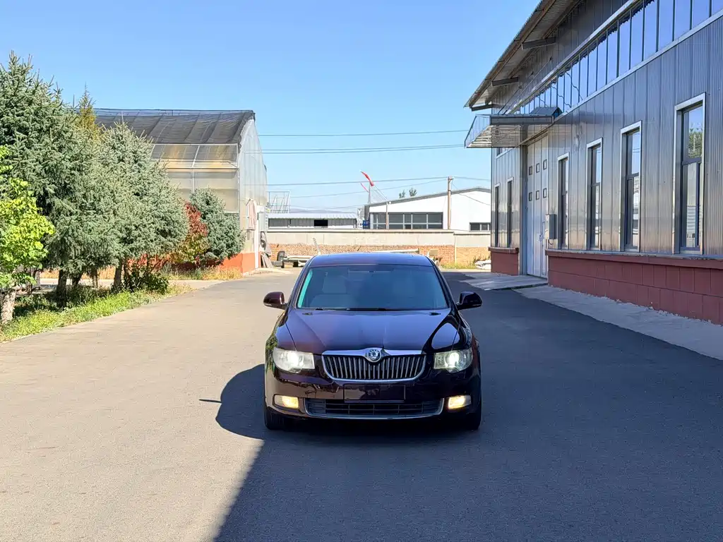Skoda Superb — миниатюра 2