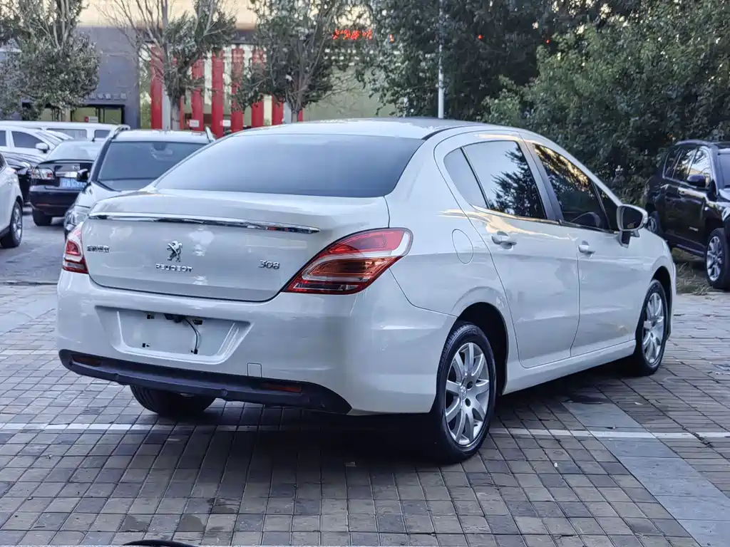 Peugeot 308 — миниатюра 4
