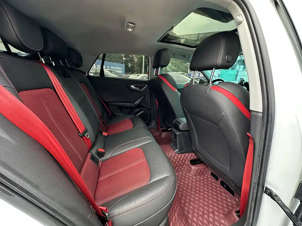 Audi Q2L — миниатюра 10