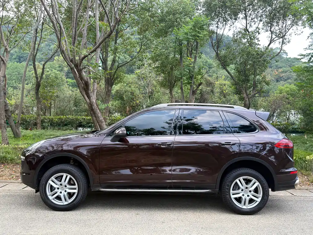 Porsche Cayenne — миниатюра 3