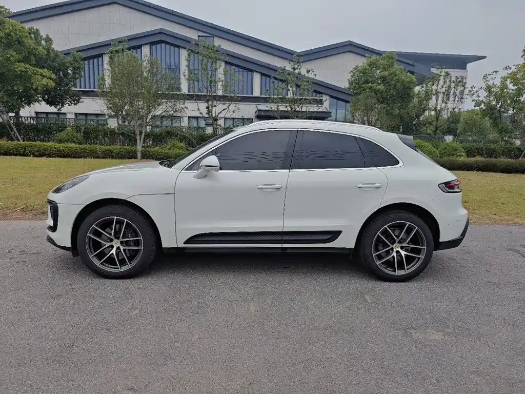 Porsche Macan — миниатюра 2