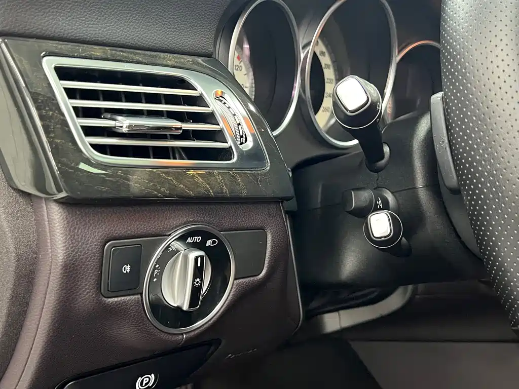 Mercedes-Benz CLS 2012 CLS 300 CGI
