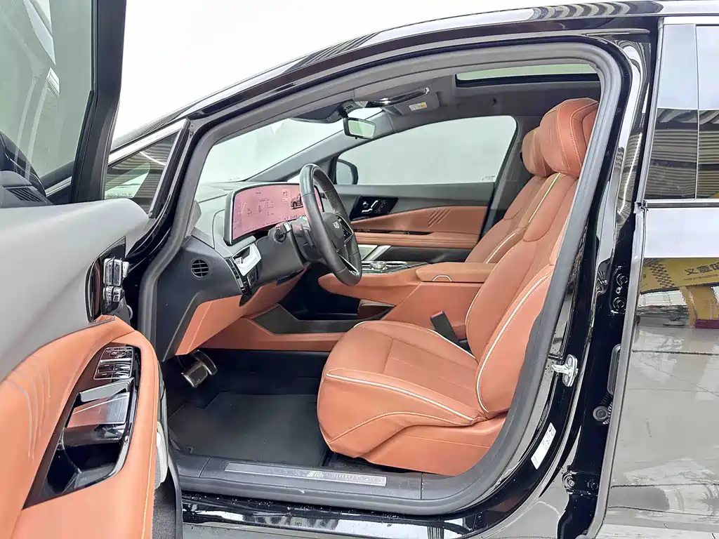 Cadillac IQ — миниатюра 6