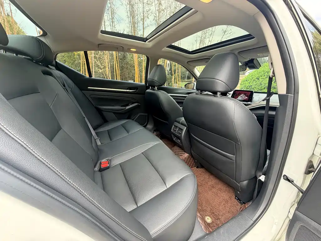 Nissan Teana — миниатюра 15